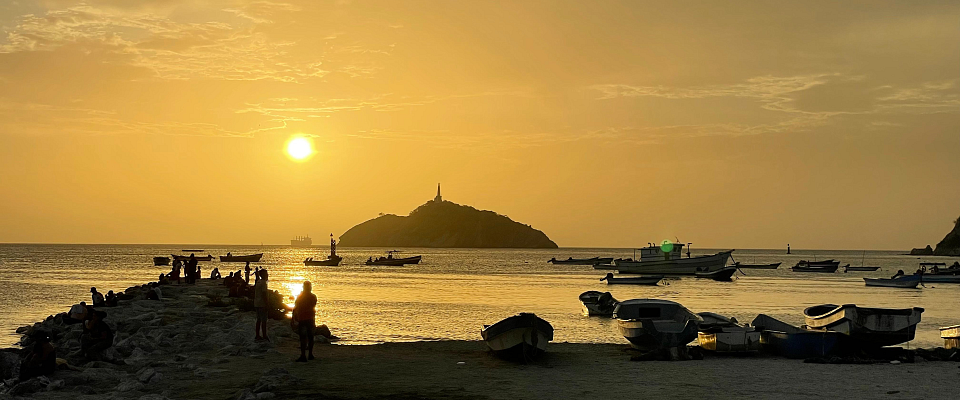 Playas sagradas donde el mar y las montañas dialogan